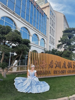 narada resort shanghai hotel disney store