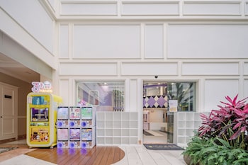 narada resort shanghai hotel disney store