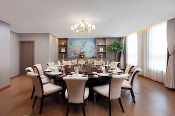 narada resort shanghai hotel disney store