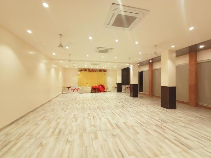 radhamangal colors inn