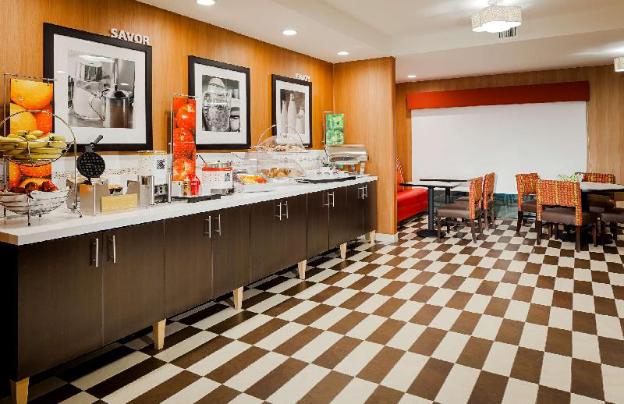 hampton inn madison east towne mall area