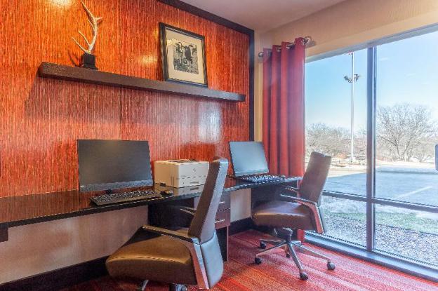 hampton inn madison east towne mall area