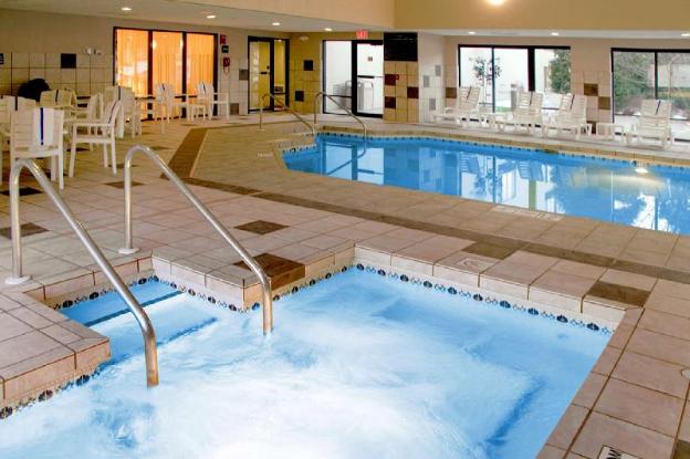 hampton inn madison east towne mall area