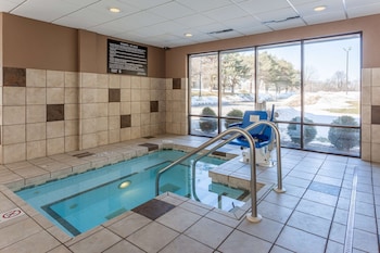 hampton inn madison east towne mall area