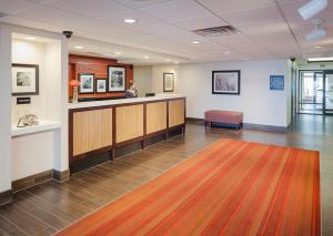 hampton inn madison east towne mall area