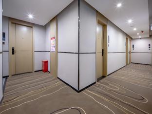 city comfort inn yulin industrial products market yuntian palace