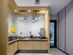 city comfort inn yulin industrial products market yuntian palace