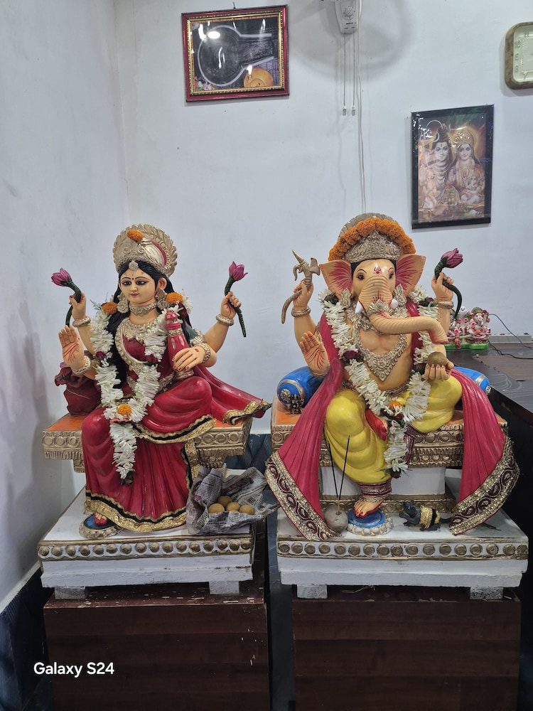 hotel parinay vatika deoghar