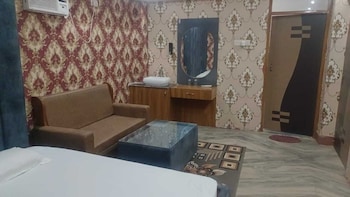 hotel parinay vatika deoghar