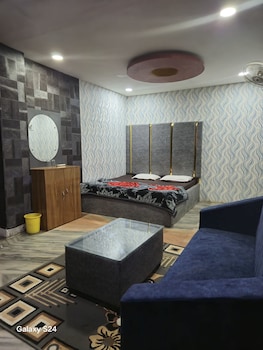 hotel parinay vatika deoghar