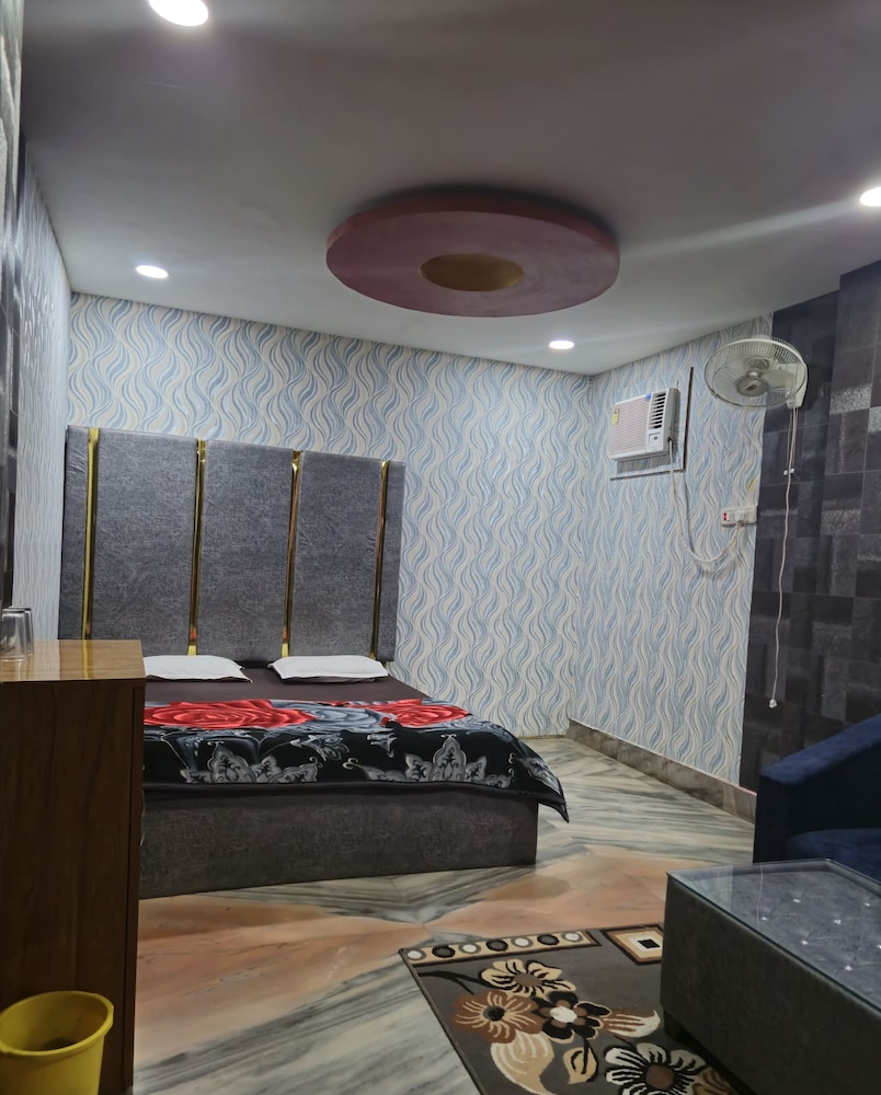 hotel parinay vatika deoghar