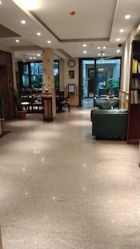 uds villa next to vfs walking to connaught place