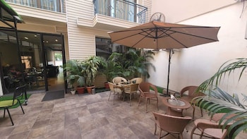 uds villa next to vfs walking to connaught place