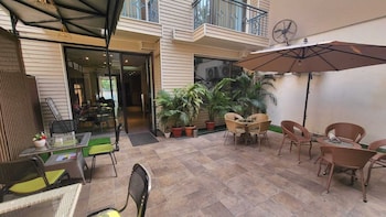 uds villa next to vfs walking to connaught place