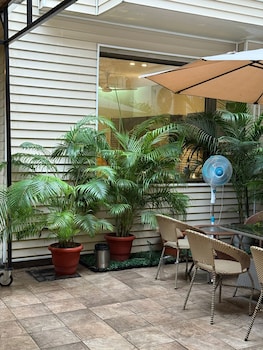 uds villa next to vfs walking to connaught place