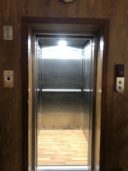 uds villa next to vfs walking to connaught place