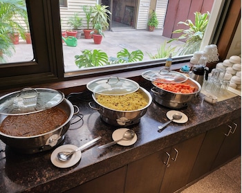 uds villa next to vfs walking to connaught place