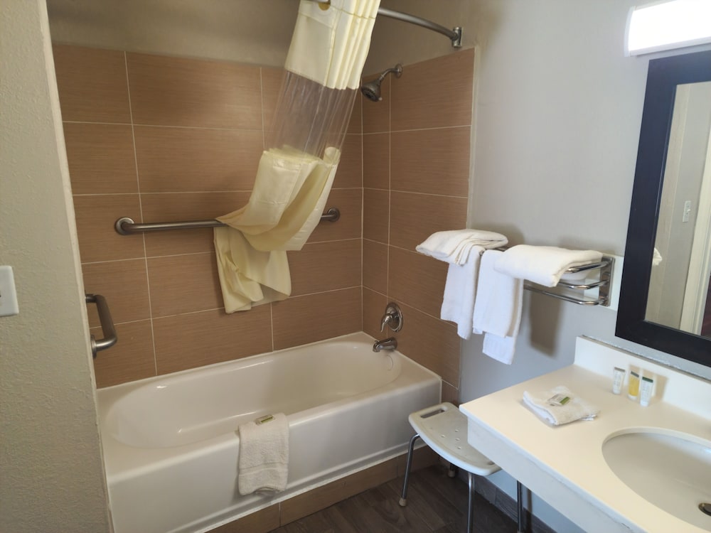 days inn by wyndham hardeeville near hilton head