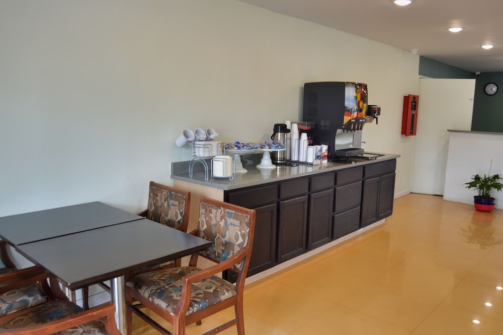 days inn by wyndham hardeeville near hilton head
