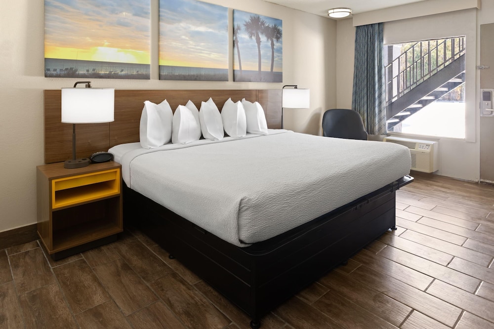 days inn by wyndham hardeeville near hilton head