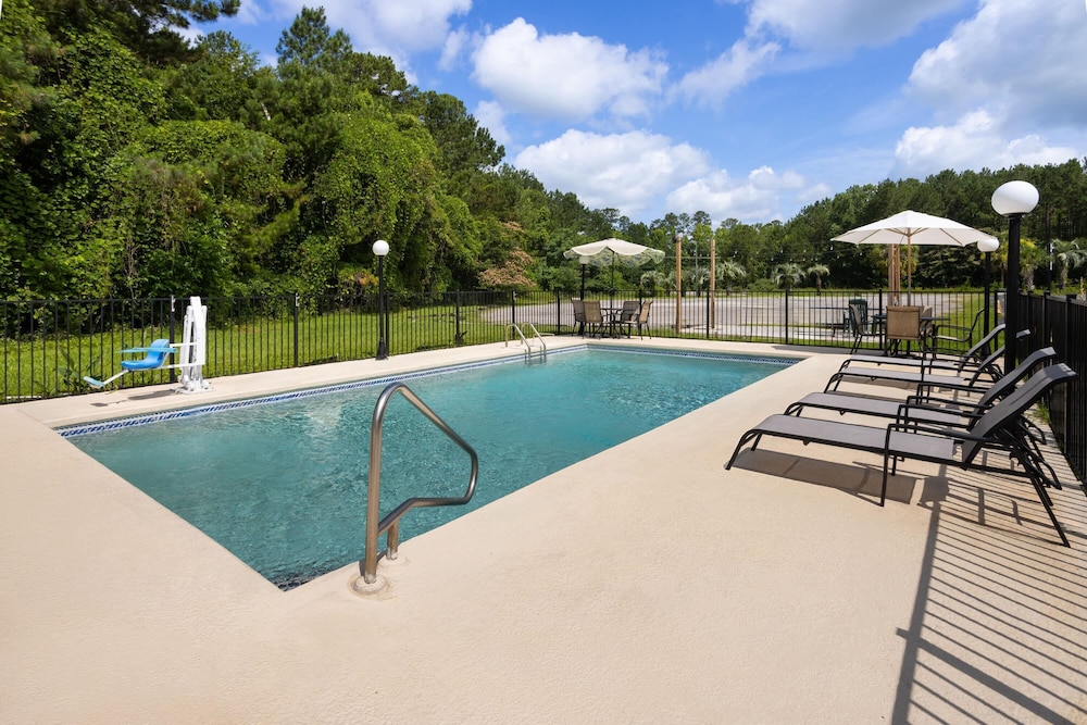 days inn by wyndham hardeeville near hilton head