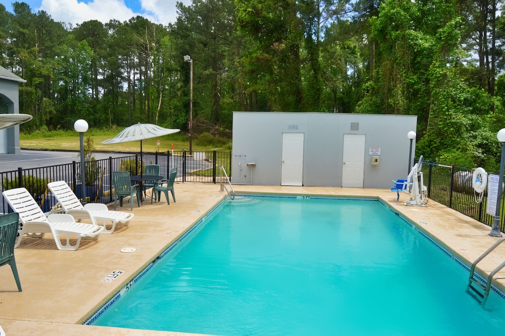 days inn by wyndham hardeeville near hilton head