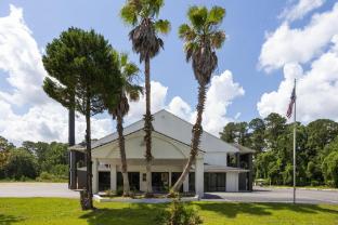 Days Inn By Wyndham Hardeeville Near Hilton Head,,2 star
