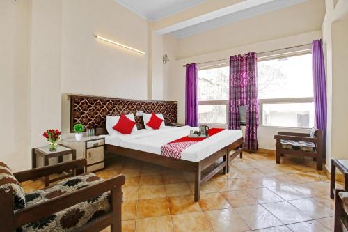 Hotel O Amulya Shri,,3 star