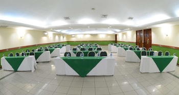 best western las mercedes airport