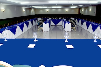 best western las mercedes airport