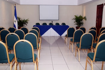best western las mercedes airport