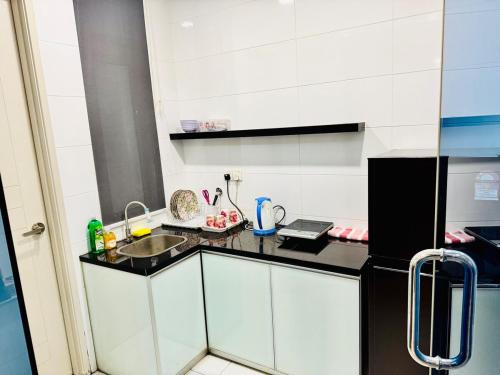 the wave suites malacca