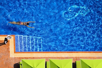 fraser suites seef bahrain