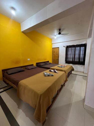 prakash holiday inn