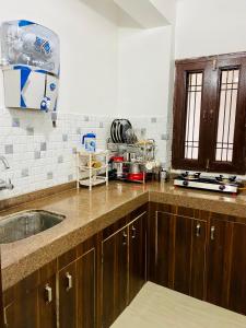 2 bhk fully furnished apartment nearby airport