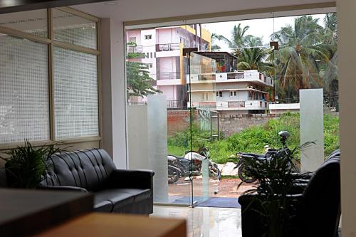 airport bliss boutique hotel