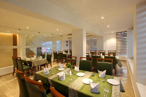 park residency koothattukulam