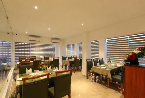 park residency koothattukulam