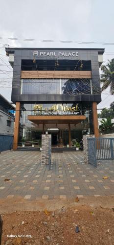 Pearl Palace,,4 star