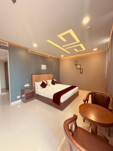 Pearl Palace,,4 star