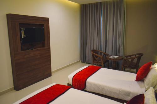 Pearl Palace,,4 star