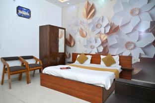 Adb Resort (Refinery Road),,3 star