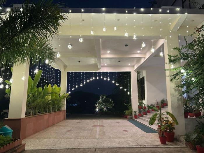 gautam hotels and resort