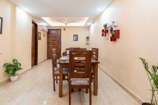 homlee jumbo lux flat w hills kitchen and parking