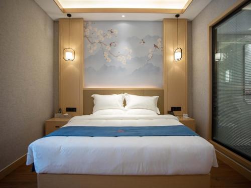 Greentree Eastern Hotel Henan Anyang Hua County Wuzhou Xinshidai Square,,4 star