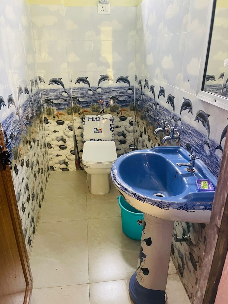 shri narayan tourist lodge