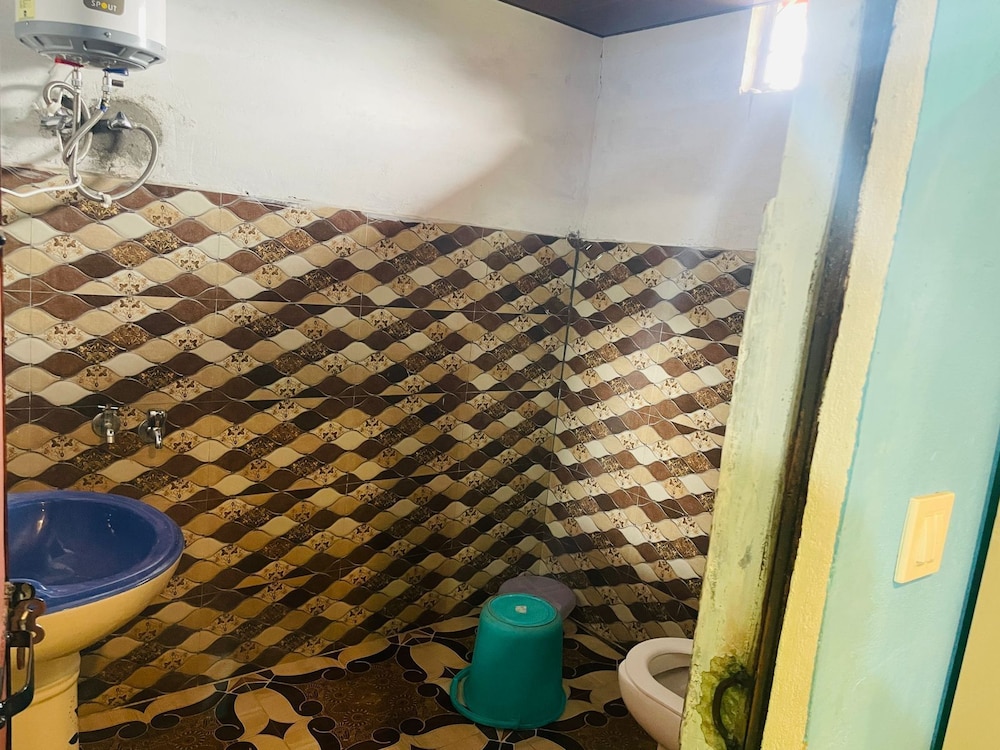 shri narayan tourist lodge