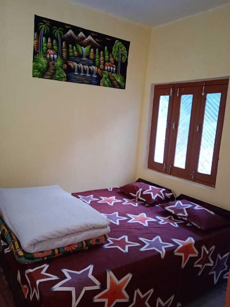 shri narayan tourist lodge