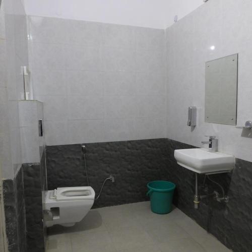 Taj Homes,,3 star