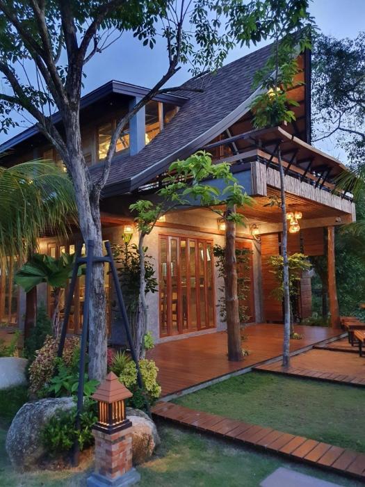 merry spa and resort